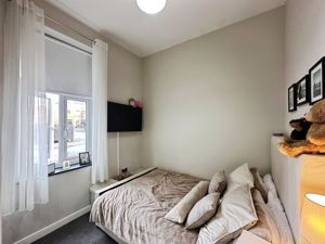 Photo 7- click for photo gallery